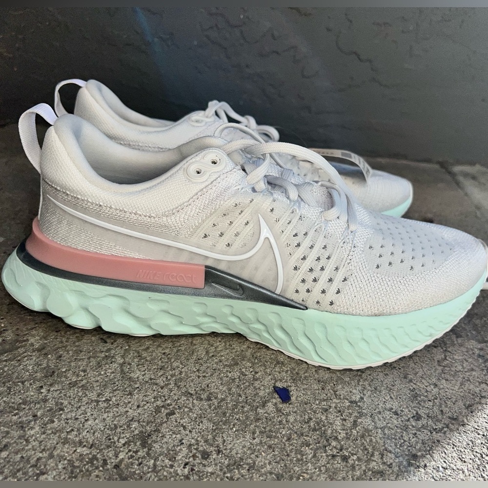 Women’s nike react new with tags size 10
